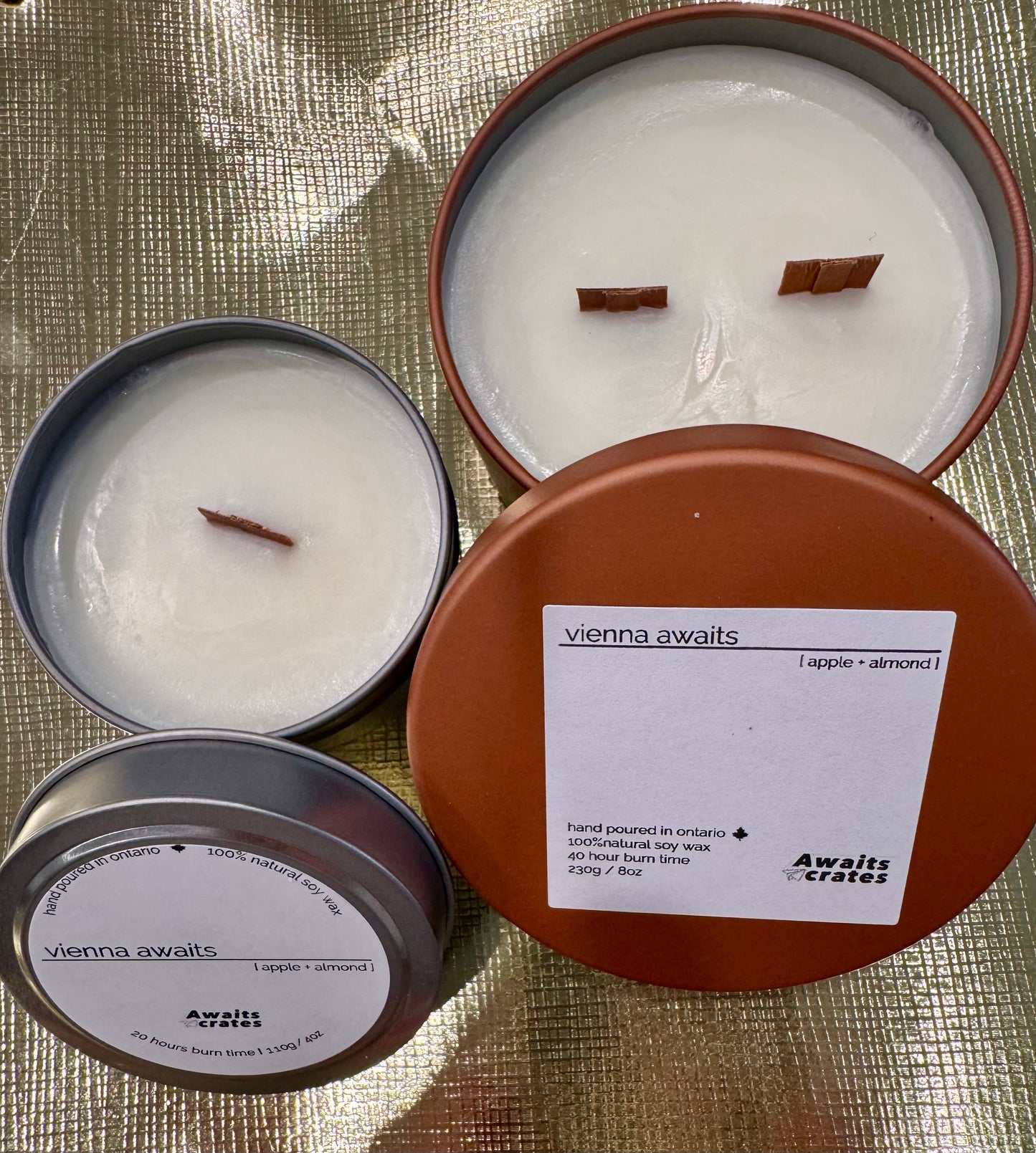 Vienna Awaits Luxury Soy Wood Wick Candle: apple + almond