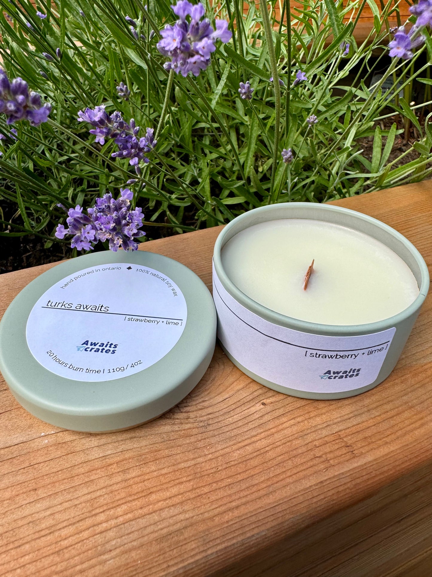 Turks Awaits Luxury Soy Wood Wick Candle: strawberry + lime